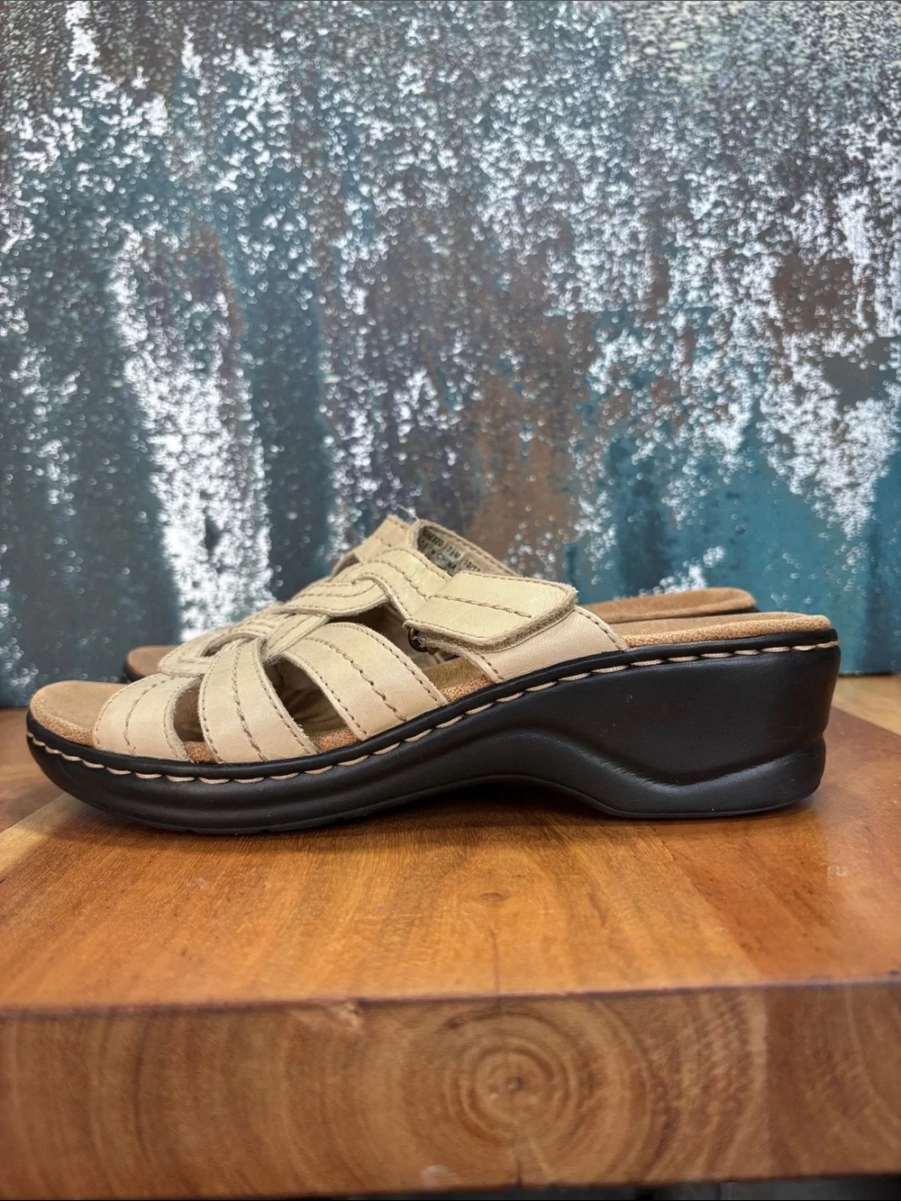 Clarks 2010 tan